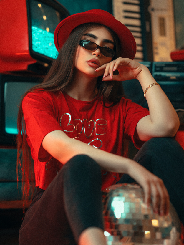 pexels-ali-pazani-12513849 1